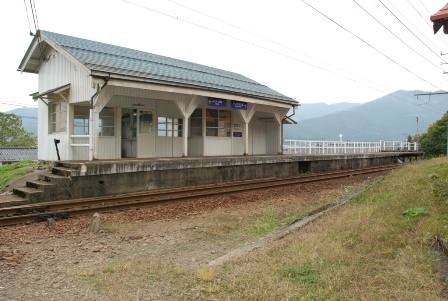 えちぜん鉄道志比堺駅本屋