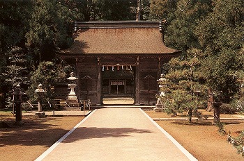 若狭彦神社(下社)本殿・神門・楼門・社叢