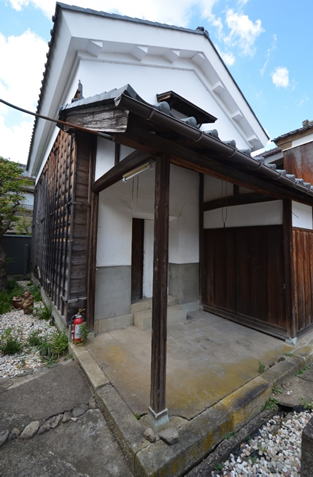 陽願寺土蔵