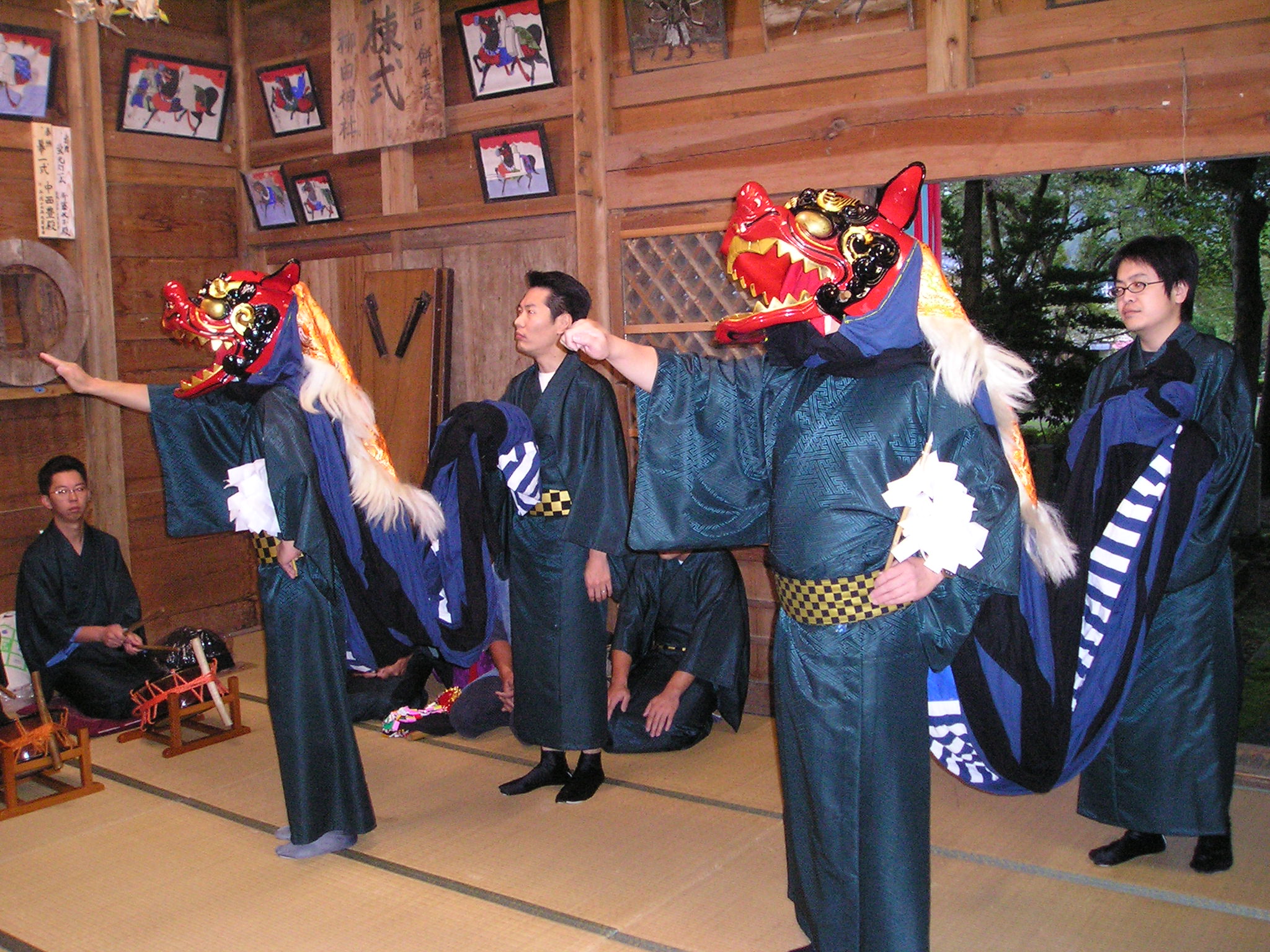 八田獅子舞