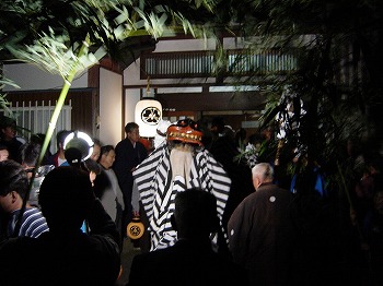 八坂神社の獅子舞