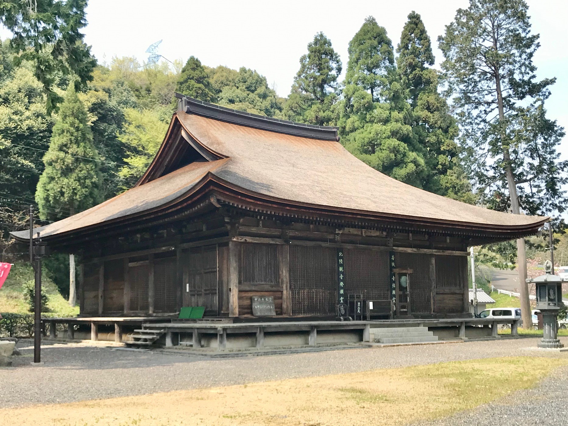中山寺本堂 附 厨子